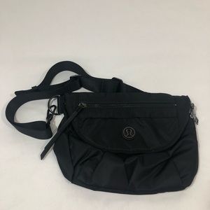 New Lululemon cross body n fanny pack bag